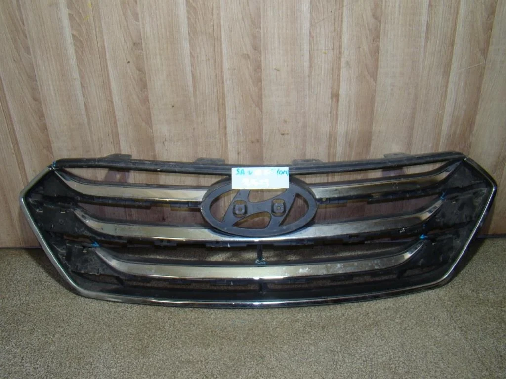 Решетка радиатора Hyundai Santa Fe (DM)