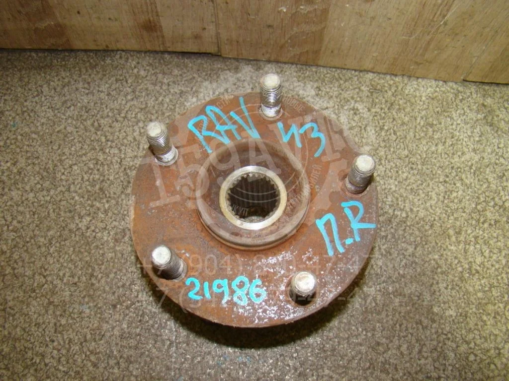 Ступица передняя Toyota RAV4 A30