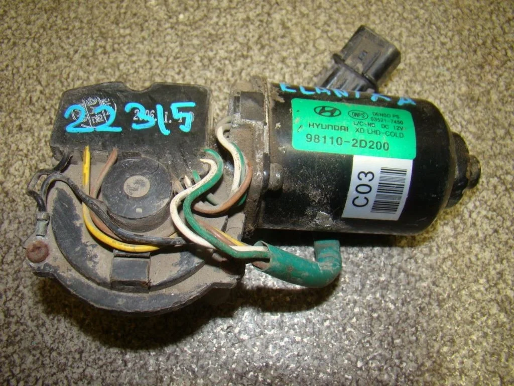 Моторчик стеклоочистителя передний Hyundai Elantra XD