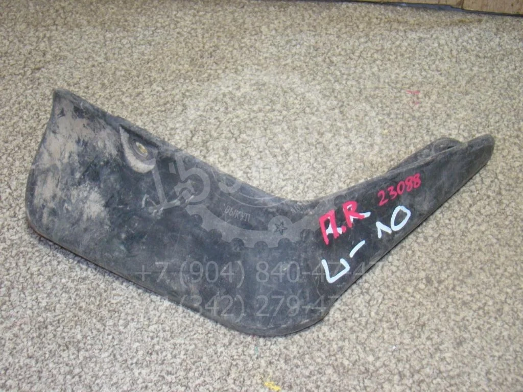 Брызговик передний правый Mitsubishi Lancer 10 CY