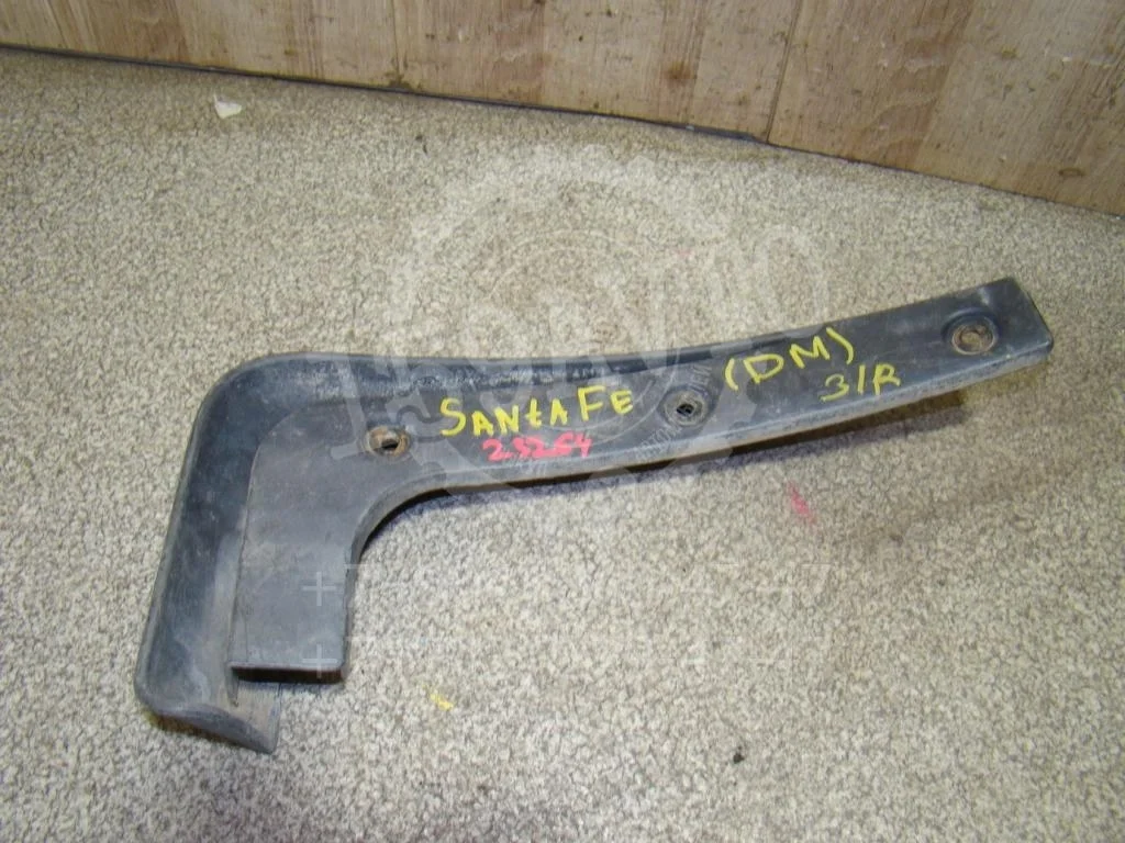 Брызговик задний правый Hyundai Santa Fe 3 DM