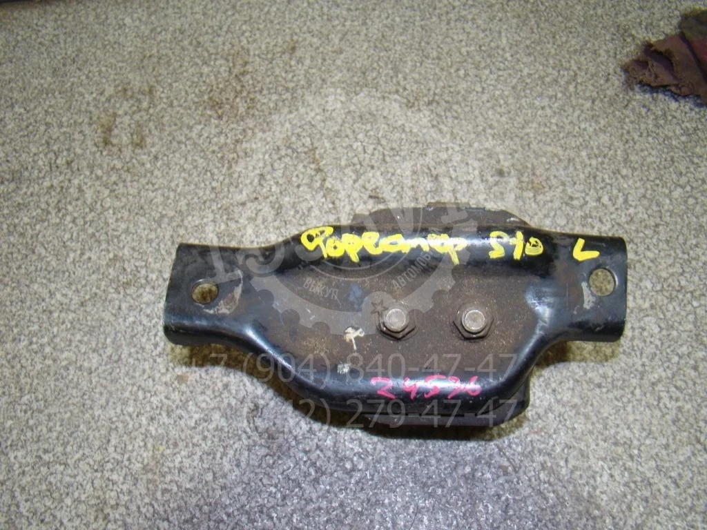 Опора двигателя левая Subaru Forester S11, SG