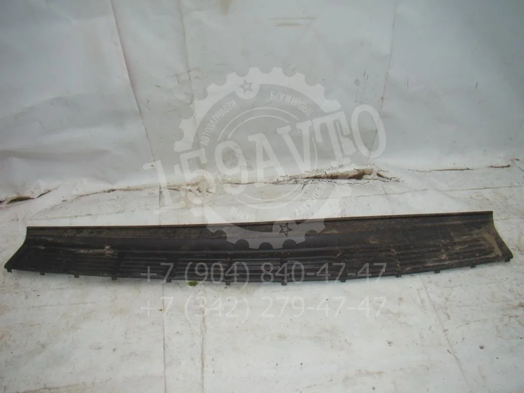 Накладка заднего бампера Toyota Land Cruiser 200