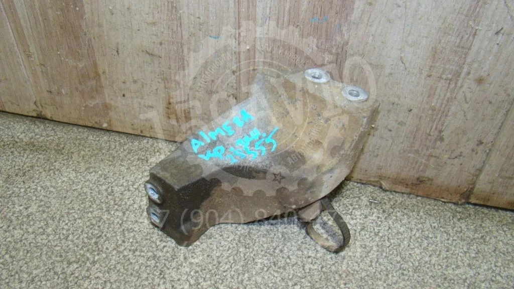 Кронштейн генератора Nissan Almera 2004 (N16)