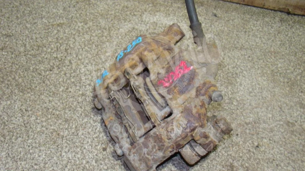 Суппорт задний правый Lexus IS250 XE20