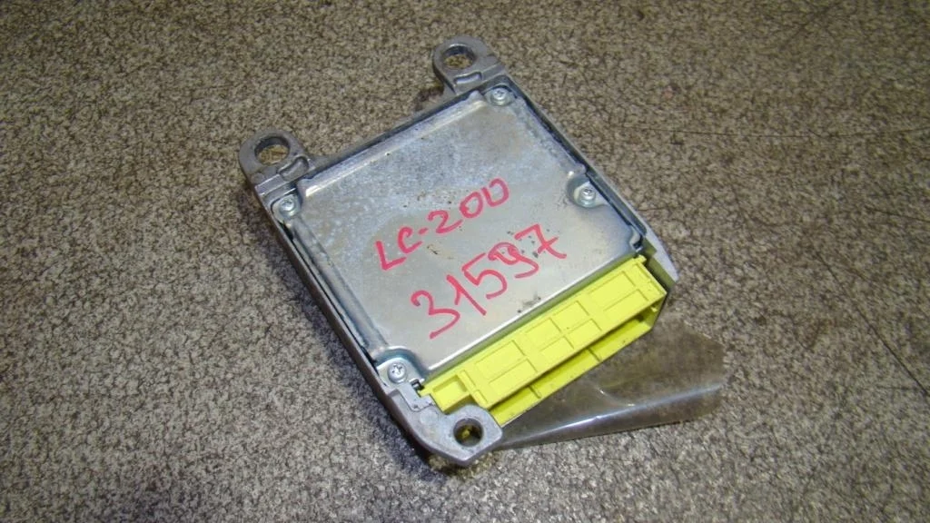 Блок управления air bag Toyota Land Cruiser 2008