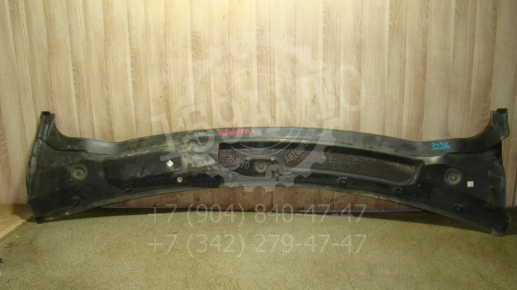 Решетка стеклооч. (планка под лобовое ) Land Rover Discovery 2006 (L319)