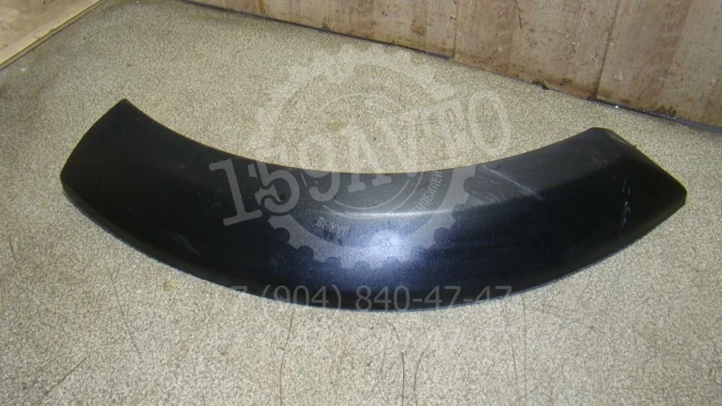 Накладка заднего крыла правого Land Rover Discovery 2006 (L319)