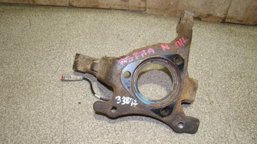 Кулак поворотный передний левый Opel Astra 2007 H