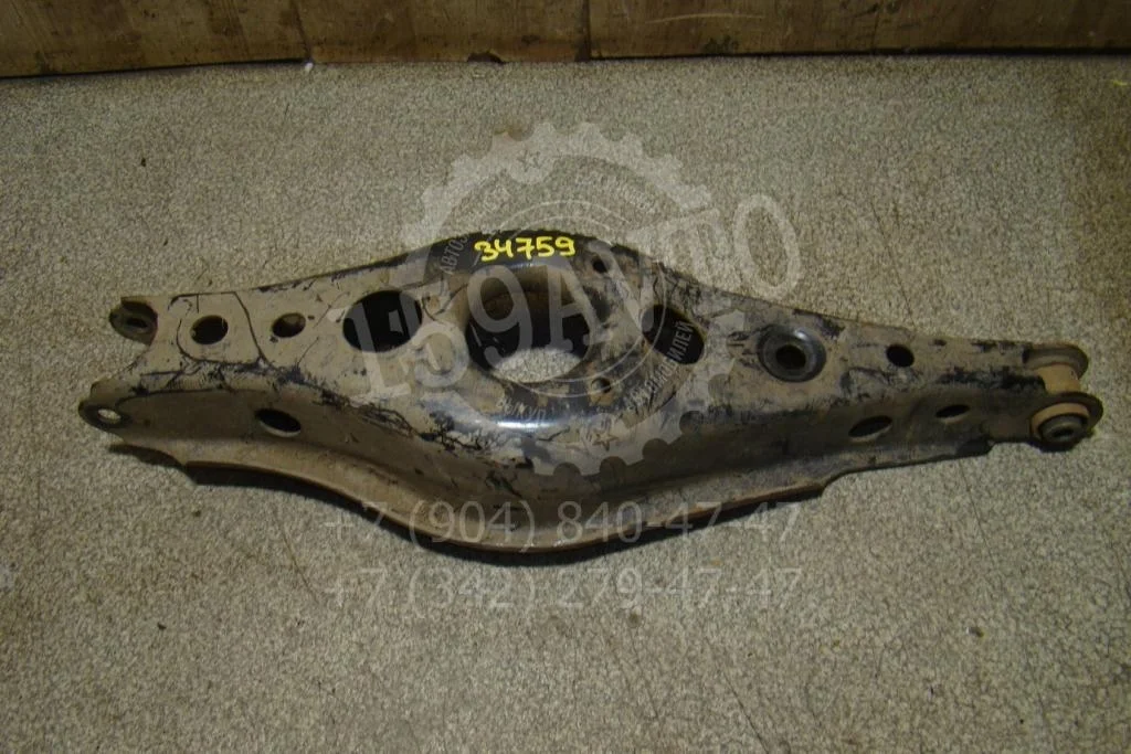 Рычаг задний поперечный правый Toyota RAV4 A40