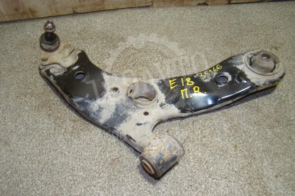 Рычаг передний правый Toyota Corolla 2014 E180