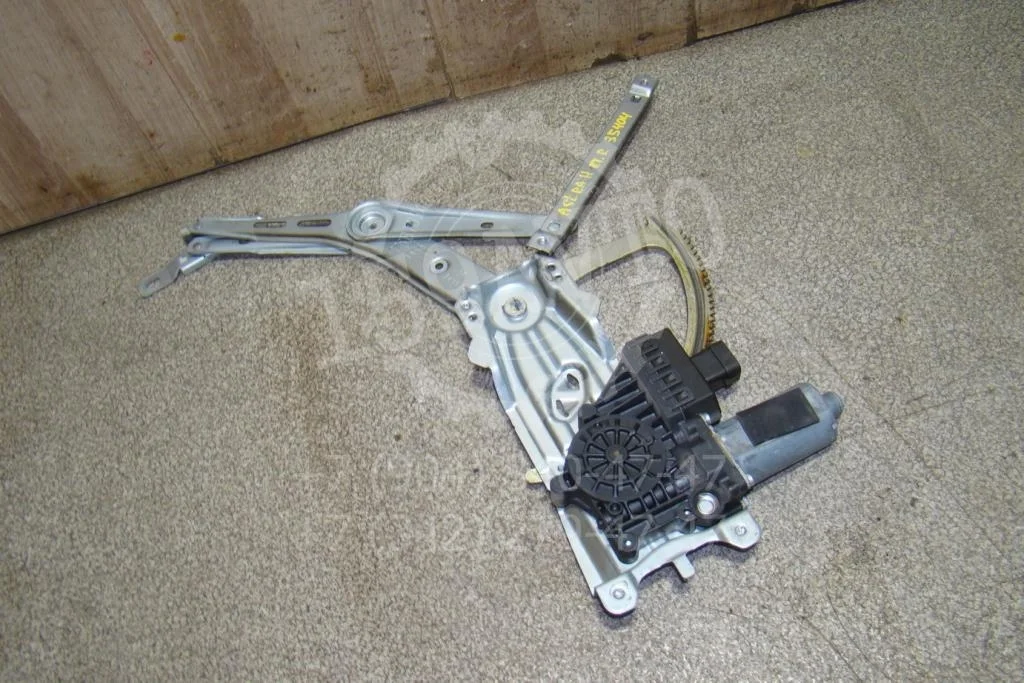 Стеклоподъемник передний правый Opel Astra 2007 H