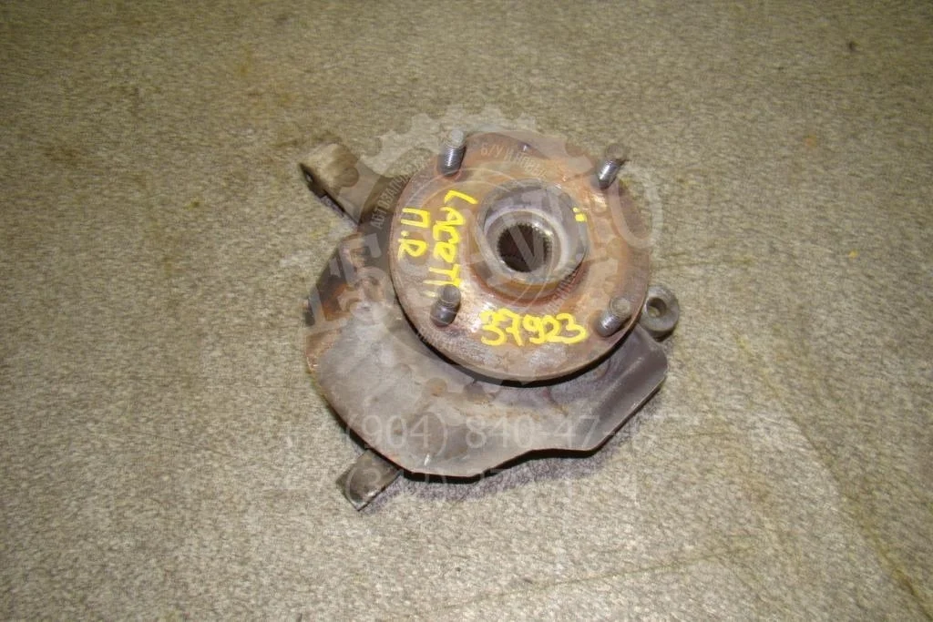 Кулак поворотный передний правый Chevrolet Lacetti J200