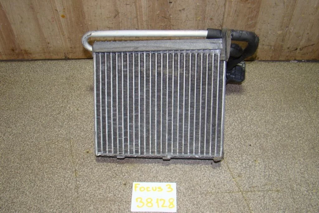 Испаритель кондиционера Ford Focus 2012 3