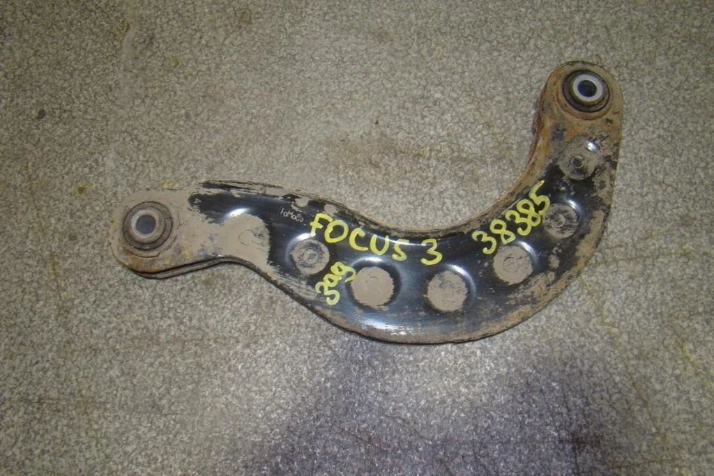Рычаг задний верхний Ford Focus 2012 3