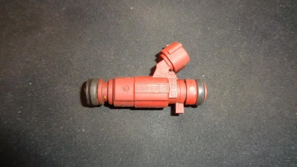 Форсунка инжекторная электрическая Nissan Almera N16