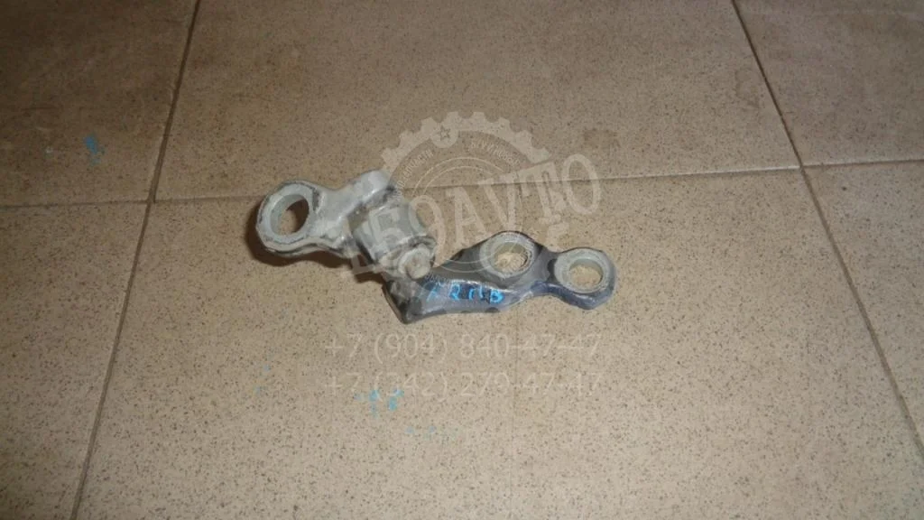 Петля двери передней правой верхняя Ford Focus 2