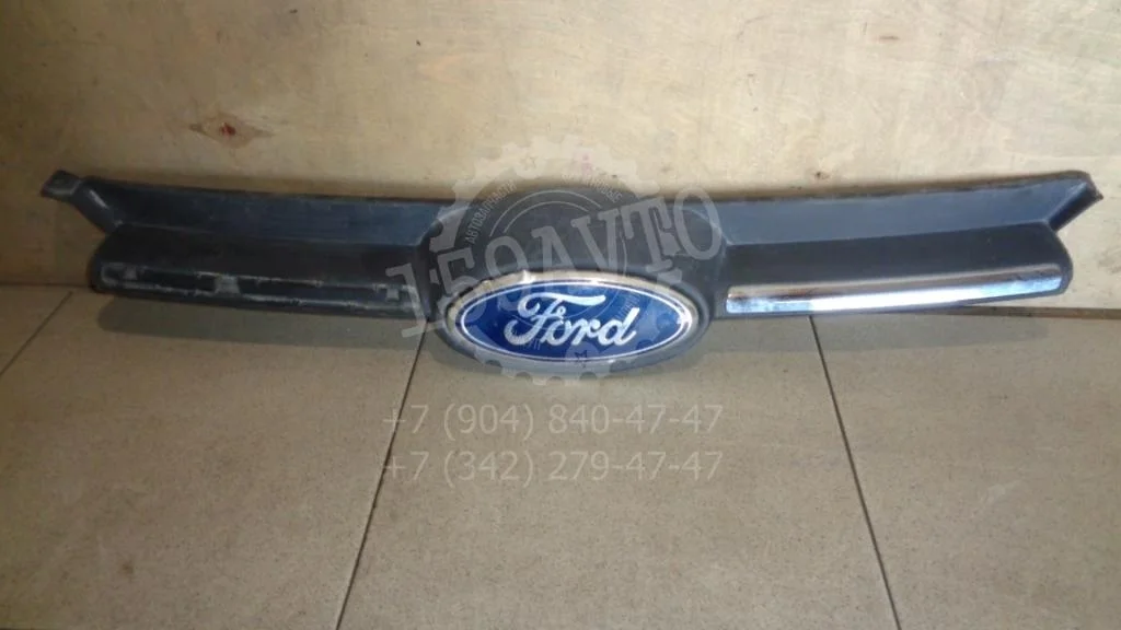 Решетка радиатора Ford Focus III