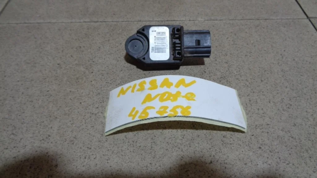 Датчик air bag Toyota Corolla E120