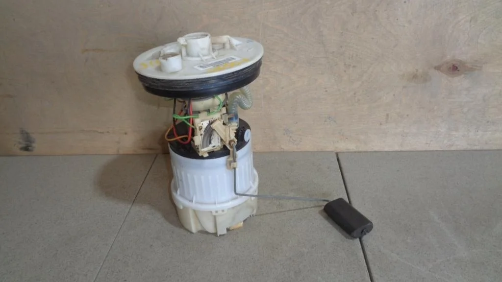 Насос топливный Mazda 3 BK