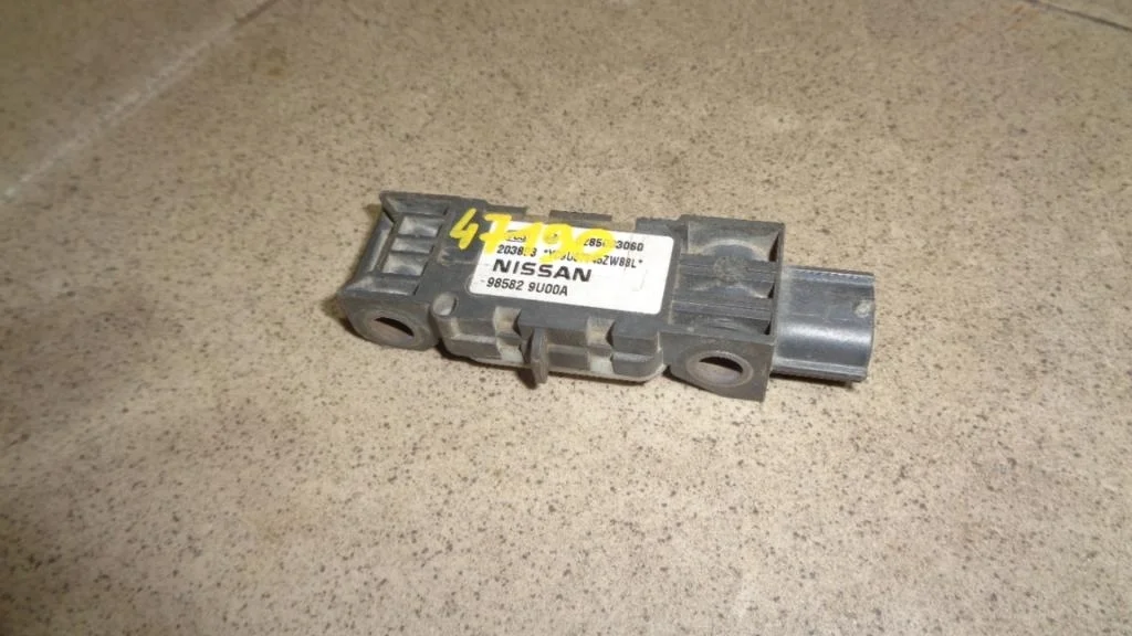 Датчик air bag Nissan Micra 2007 (K12)