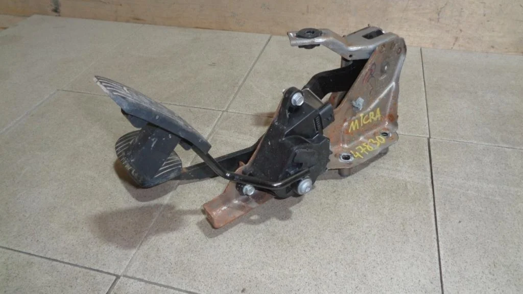 Блок педалей Nissan Micra 2007 (K12)