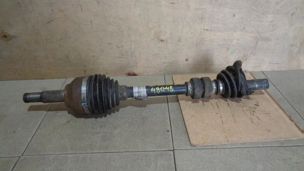 Полуось передняя левая Nissan Qashqai (J10)