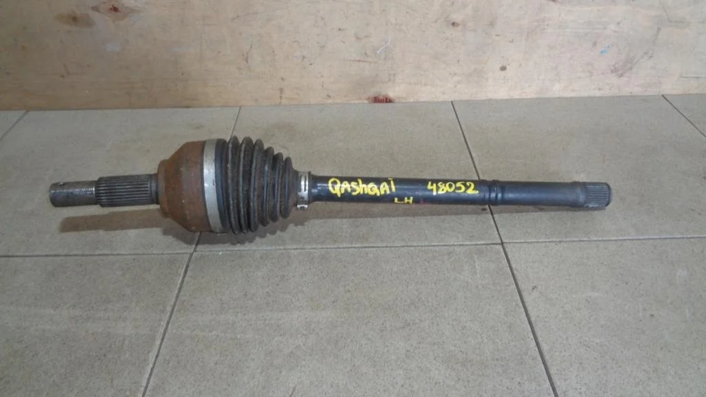 Полуось передняя левая Nissan Qashqai (J10)