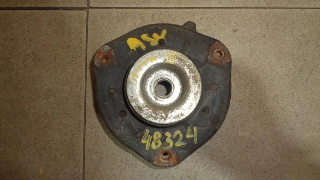 Опора переднего амортизатора Volkswagen Jetta (A5)