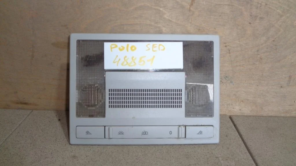 Плафон салонный Volkswagen Polo 5