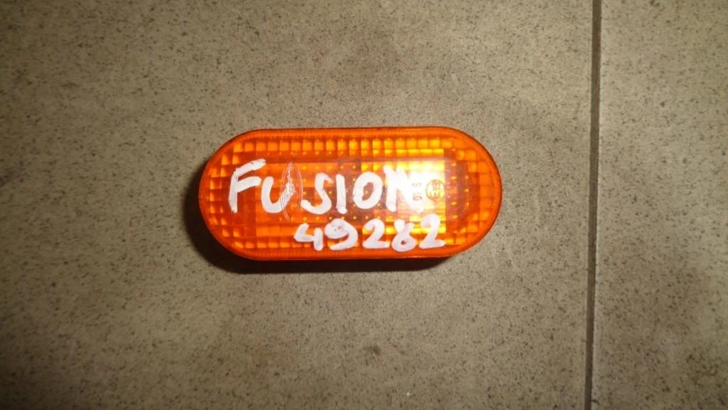 Повторитель на крыло Ford Fusion