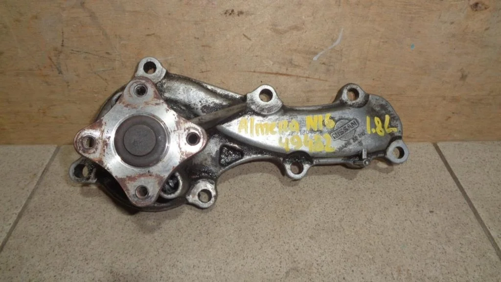 Насос водяной (помпа) Nissan Almera (N16)