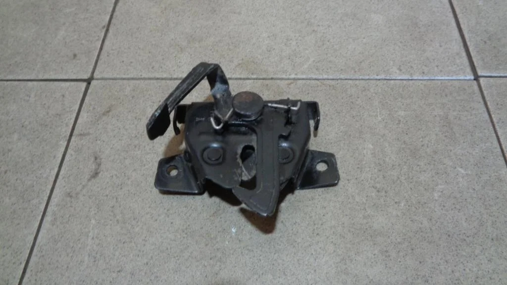 Замок капота Hyundai Getz