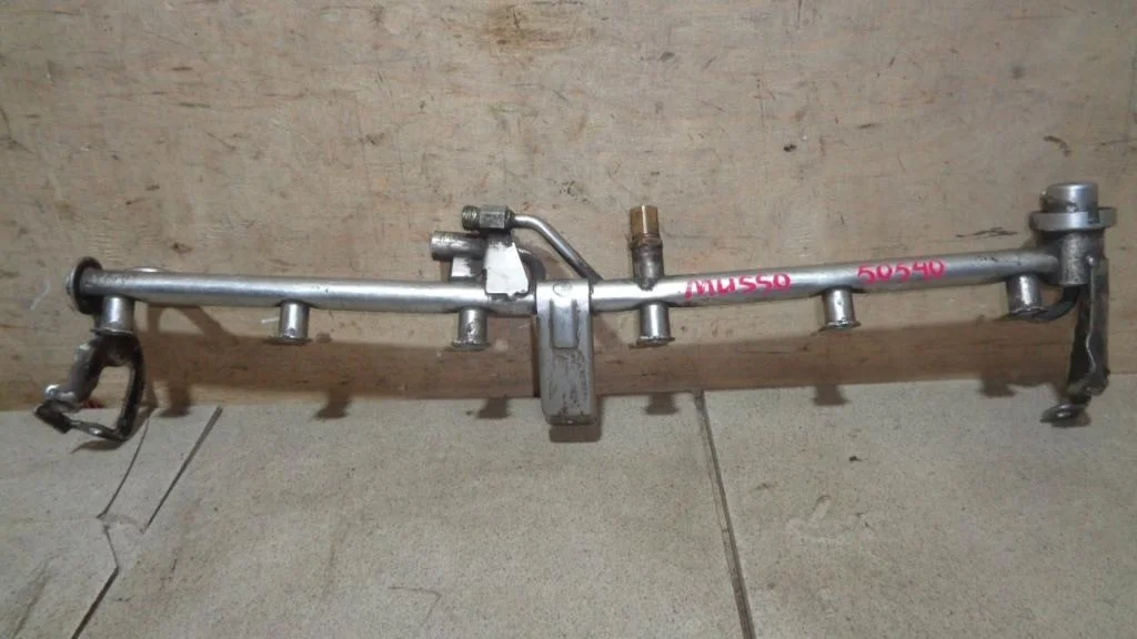 Рейка топливная (рампа) SsangYong Musso 1 1998 FJ