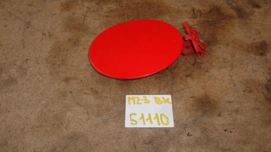 Лючок бензобака Mazda 3 BK