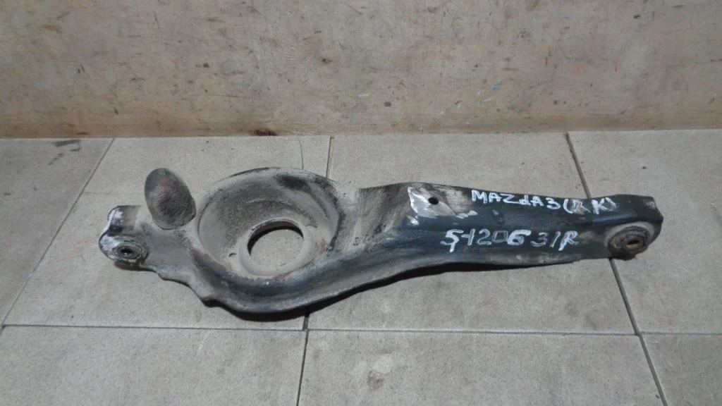 Рычаг задний нижний Mazda 3 BK