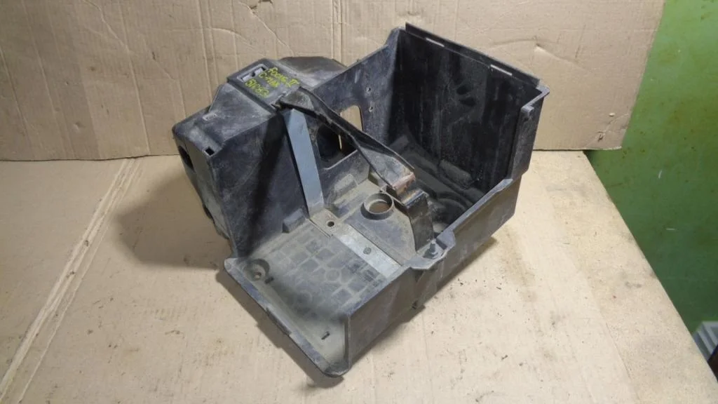 Крепление акб Ford Focus 2