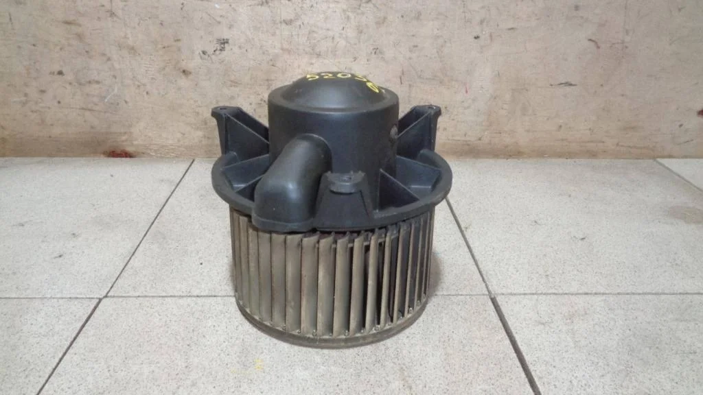 Моторчик печки Nissan Armada 2003 TA60