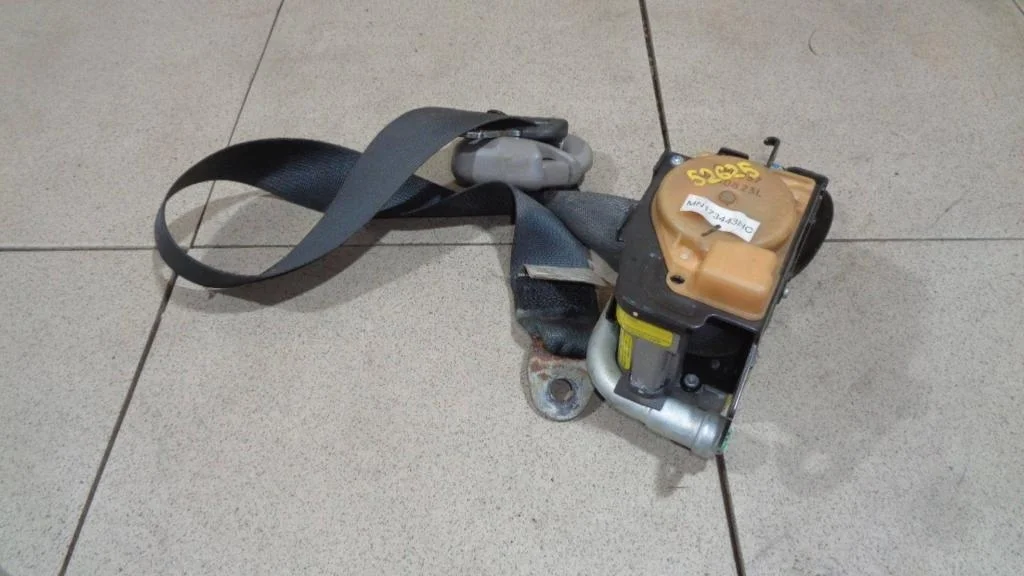 Ремень безопасности пиропатроном Mitsubishi L200 2008 KA, KB