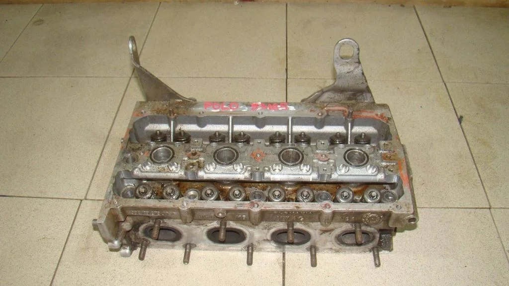 Головка блока Volkswagen Polo Sedan