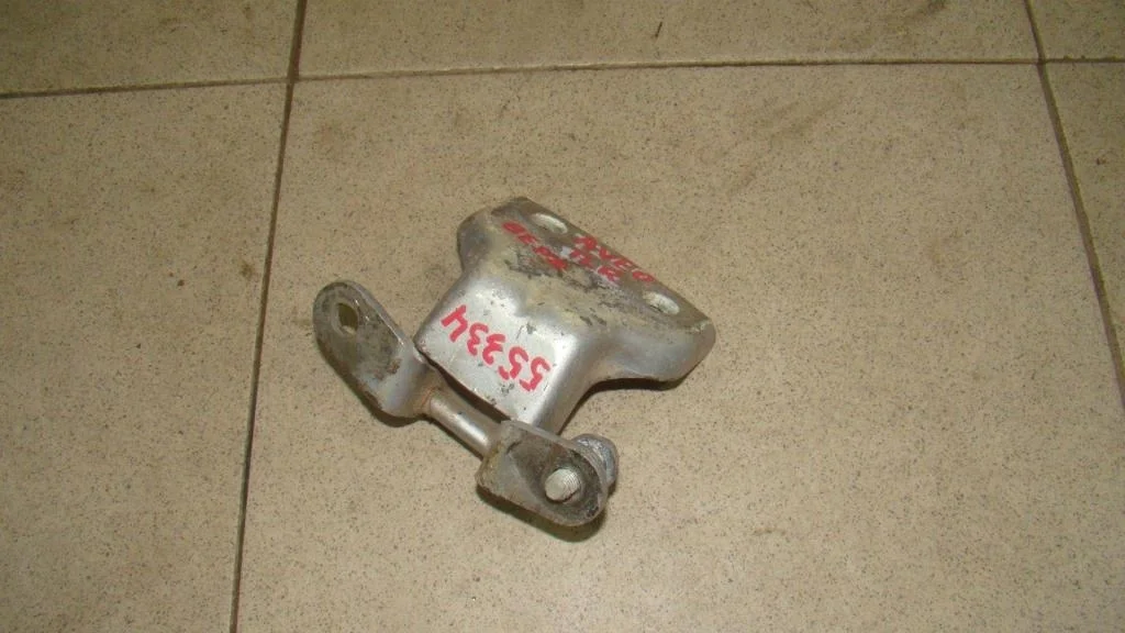 Петля двери передней Chevrolet Aveo (T250/T255)