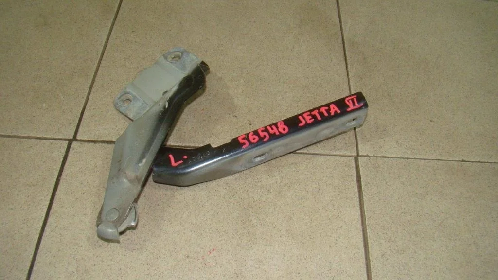 Петля капота левая Volkswagen Jetta 2013 A6