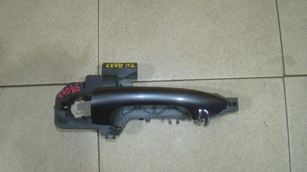 Ручка двери передней наружная левая Kia Ceed 2 JD