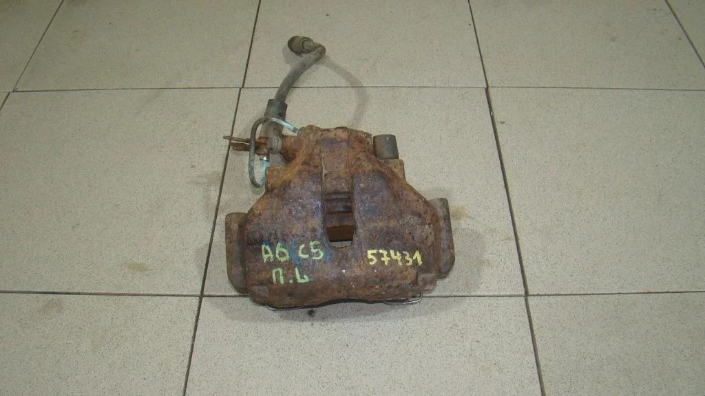 Суппорт передний левый Audi A6 C5