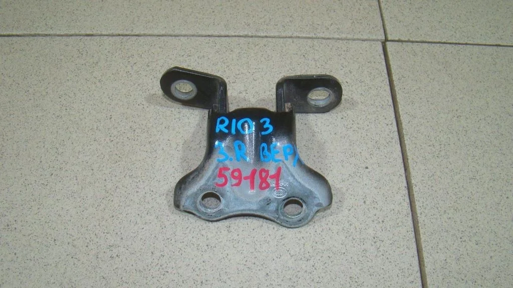 Петля двери задней правой верхняя Kia RIO 3 (UB)