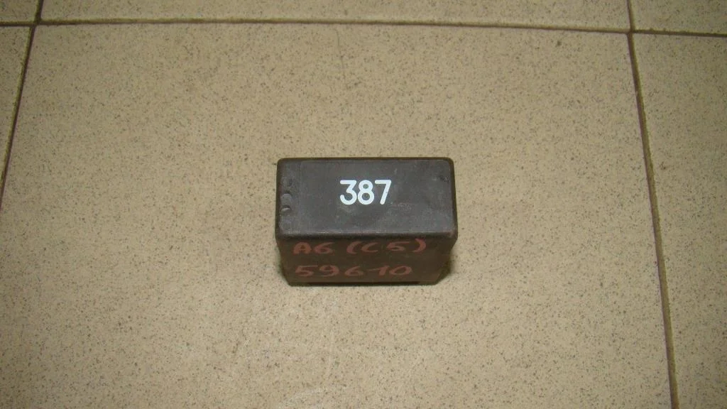 Реле Audi A6 (C5)