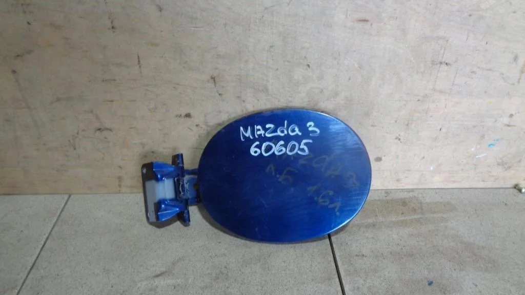 Лючок бензобака Mazda 3 BK