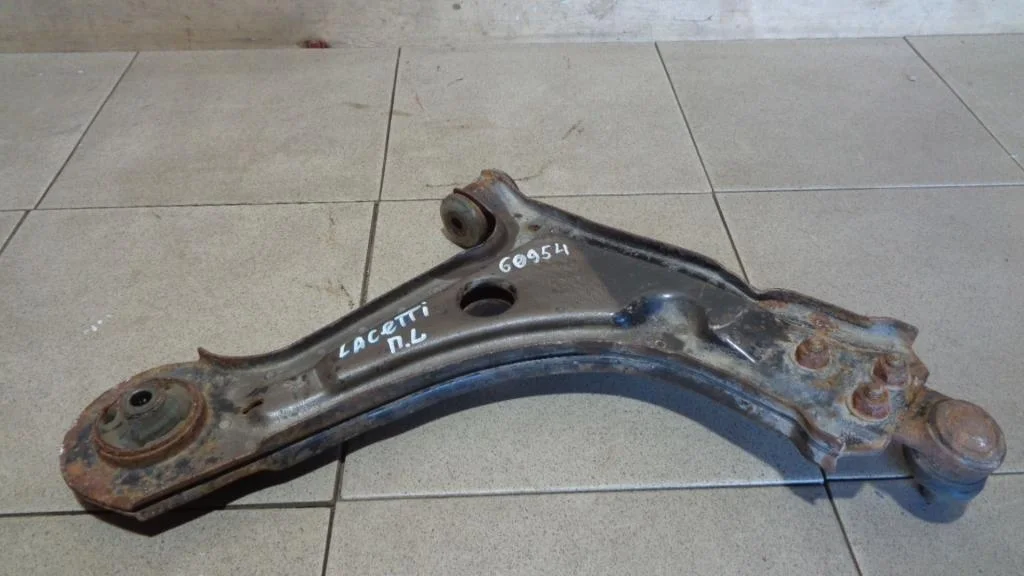 Рычаг передний левый Chevrolet Lacetti J200