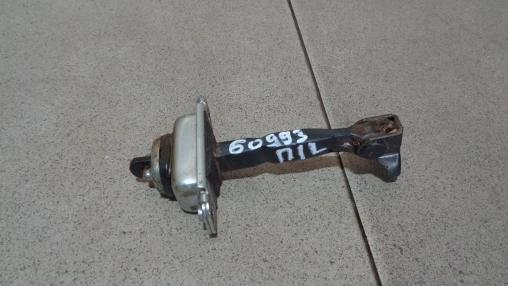 Ограничитель двери Chevrolet Lacetti J200