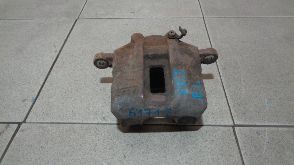 Суппорт передний левый Kia RIO 2 2010 JB